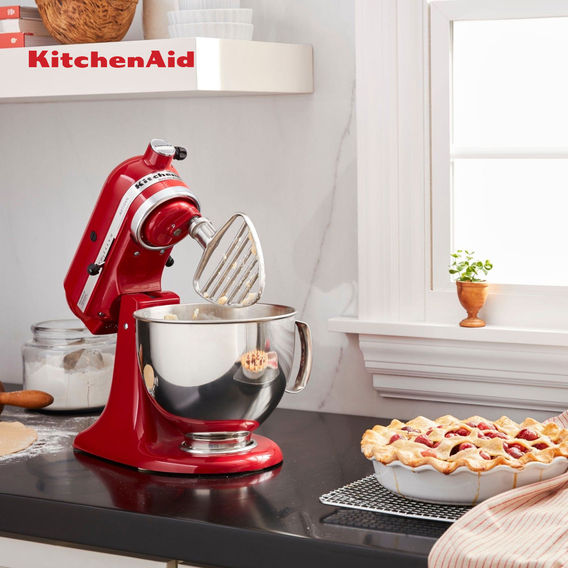 KitchenAid Artisan Tilt Head Mixer - Empire Red