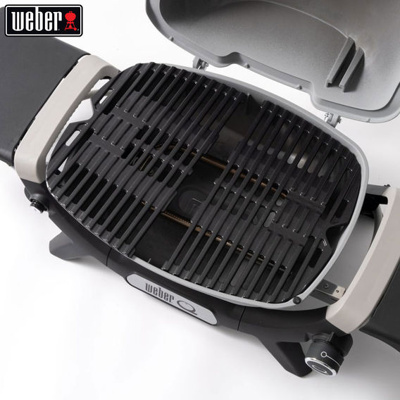 Weber Q+ Midnight Black