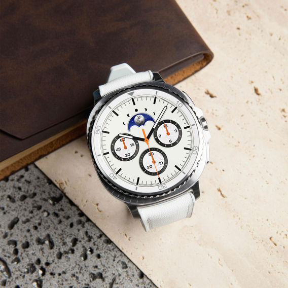 Samsung Galaxy Watch8 Classic 46mm White Samsung Galaxy Watch8 Classic 46mm White