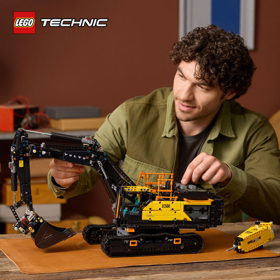 LEGO®Technic Volvo EC500 Hybrid Excavator LEGO®Technic Volvo EC500 Hybrid Excavator