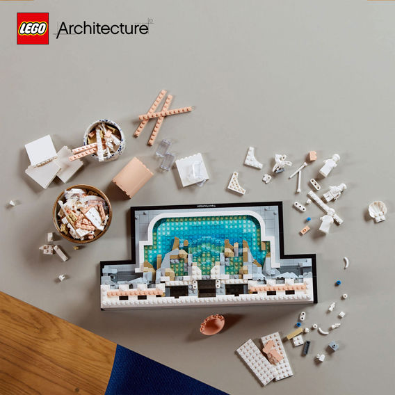 LEGO® Trevi Fountain LEGO® Trevi Fountain