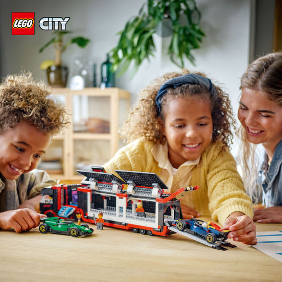 LEGO® City F1® Bundle LEGO® City F1® Bundle