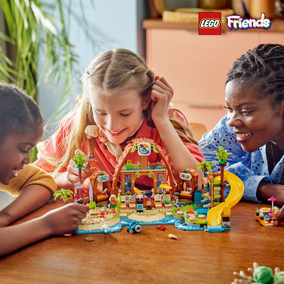 LEGO® Friends Family Vacation Beach Resort