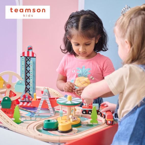 Teamson Kids Florida Amusement Park Play Table Teamson Kids Florida Amusement Park Play Table