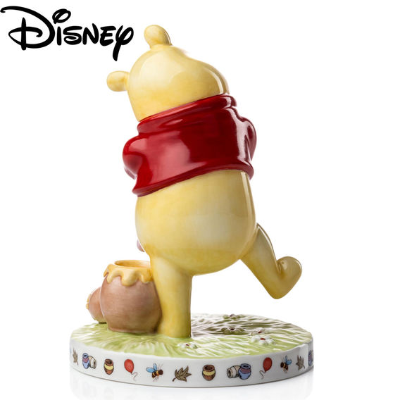 Winnie the Pooh 'A Hug Is Always The Right Size' Figurine