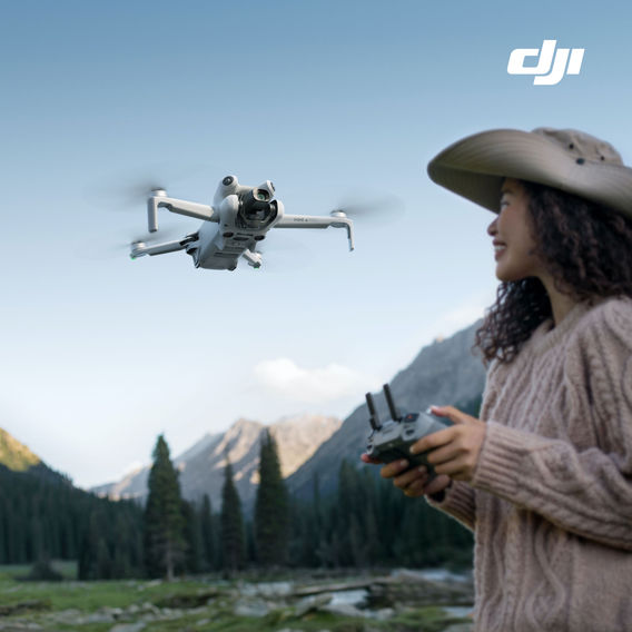 DJI Mini 4 Pro Fly More Combo