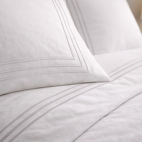 Signature Collection Bedding Set KB - White