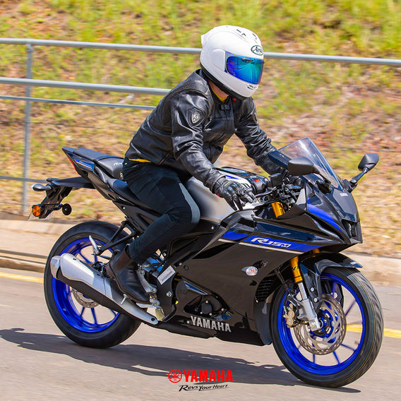 Yamaha YZF-R15M Yamaha YZF-R15M